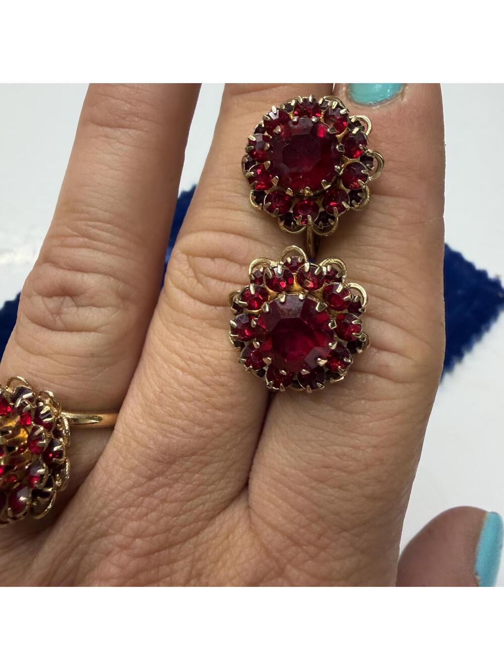 Sara Coventry 1960s red rhinestone adjustable ring and clip earrings Vintage - Picture 2 of 7